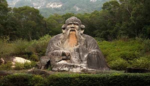 Lao Tzu statuie